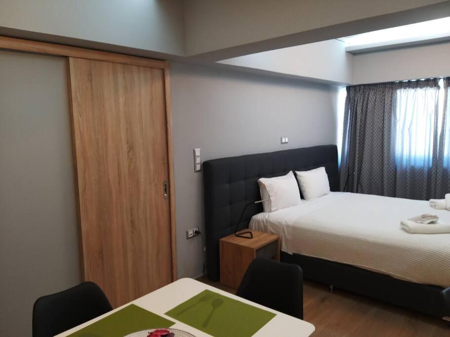 Ferienwohnung Urban House Aiolou Athen Exterior foto